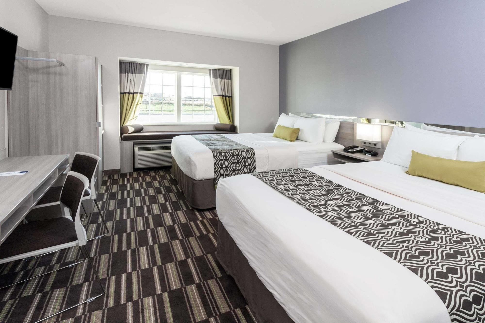 Microtel Inn & Suites By Wyndham West Fargo Near Medical Center Exterior foto